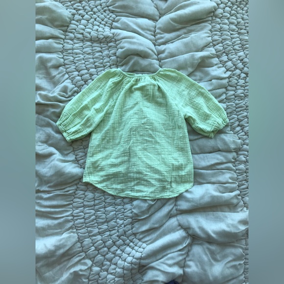 Zara light green shirt with light brown buttons on the front - Picture 4 of 6